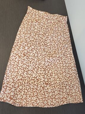 Floral Tan and White A-Line Midi Skirt